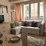 Le Bassin A Vos Pieds Avec T2 Elegant Entre Et Hyper Centre *