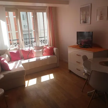 Elegant T2 Pres De La Et En Hyper Centre Apartmán *