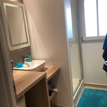 Apartmán Elegant T2 Pres De La Et En Hyper Centre *