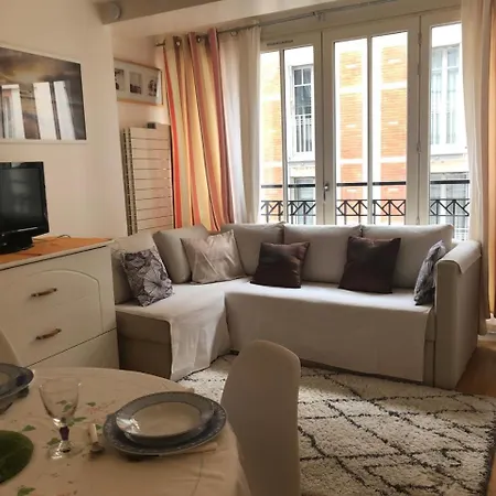 Elegant T2 Pres De La Et En Hyper Centre *