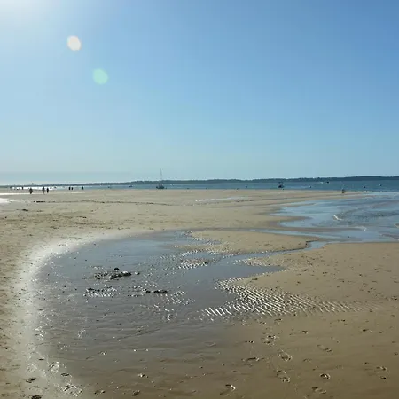 Elegant T2 Pres De La Et En Hyper Centre