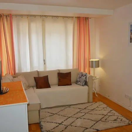 Elegant T2 Pres De La Et En Hyper Centre Apartmán