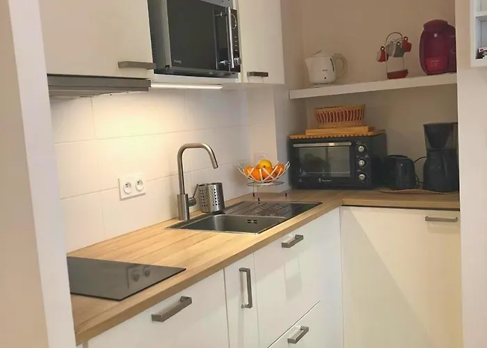 Elegant T2 Pres De La Et En Hyper Centre