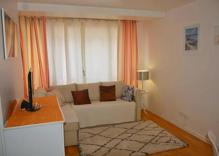 Elegant T2 Pres De La Et En Hyper Centre شقة